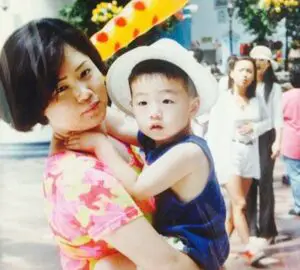 Nam Joo Hyuk with his mother