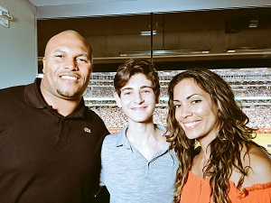 David Mazouz with his parents