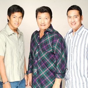 Mark Lapid with his father & brother