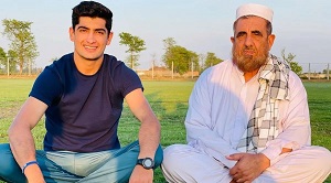 Naseem Shah with his father