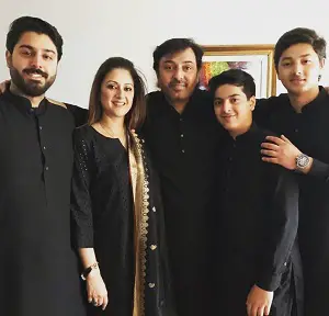 Nauman Ijaz with his wife & sons