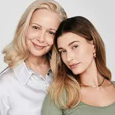 Hailey Bieber with her mother