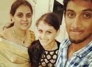 Prasidh Krishna with his mother & sister
