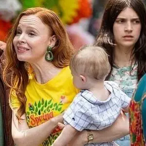 Lauren Ambrose with his son