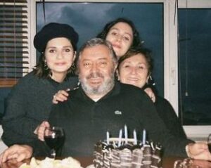 Meriç Aral with her family